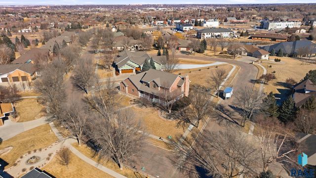 6308 S Grand Prairie Dr Drive, Sioux Falls, SD 57108