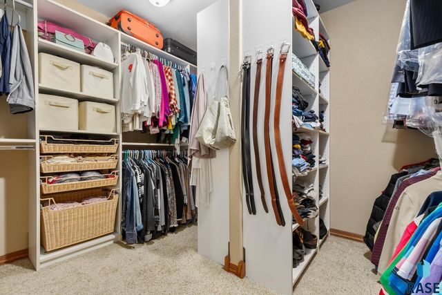 6308 S Grand Prairie Dr Drive, Sioux Falls, SD 57108