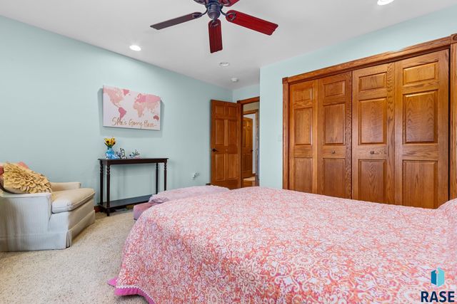 6308 S Grand Prairie Dr Drive, Sioux Falls, SD 57108