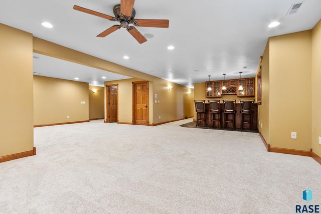 6308 S Grand Prairie Dr Drive, Sioux Falls, SD 57108