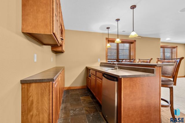 6308 S Grand Prairie Dr Drive, Sioux Falls, SD 57108