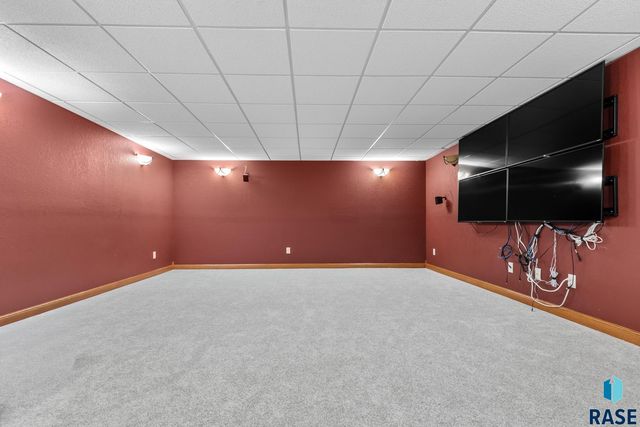 6308 S Grand Prairie Dr Drive, Sioux Falls, SD 57108