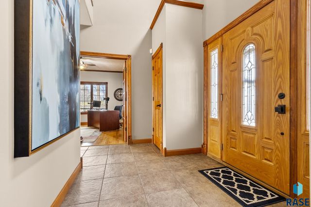 6308 S Grand Prairie Dr Drive, Sioux Falls, SD 57108