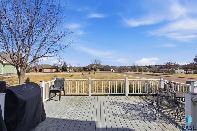 6308 S Grand Prairie Dr Drive, Sioux Falls, SD 57108