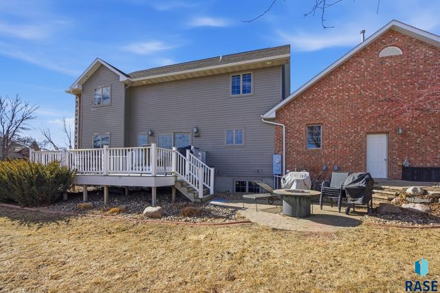 6308 S Grand Prairie Dr Drive, Sioux Falls, SD 57108