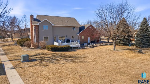 6308 S Grand Prairie Dr Drive, Sioux Falls, SD 57108