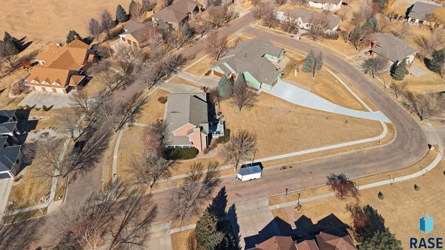 6308 S Grand Prairie Dr Drive, Sioux Falls, SD 57108