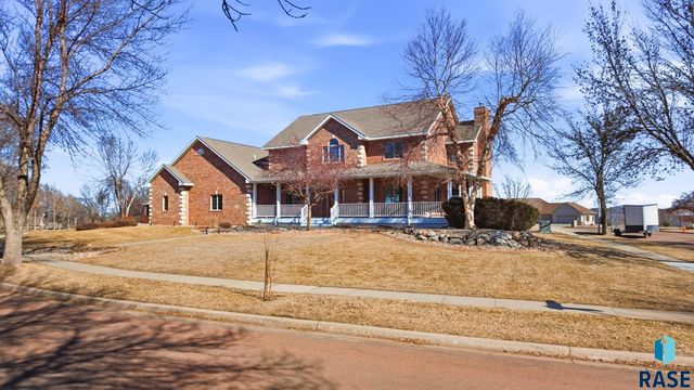 6308 S Grand Prairie Dr Drive, Sioux Falls, SD 57108