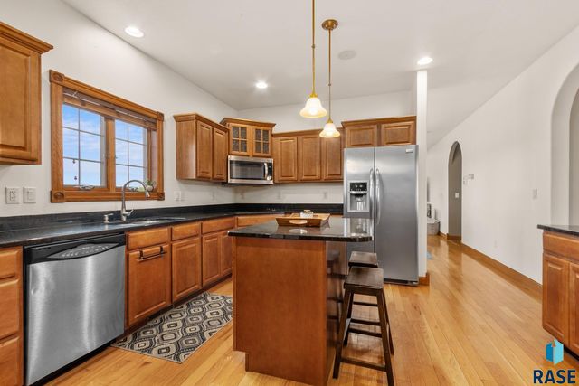 6308 S Grand Prairie Dr Drive, Sioux Falls, SD 57108