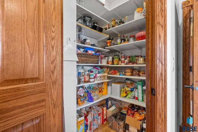 6308 S Grand Prairie Dr Drive, Sioux Falls, SD 57108