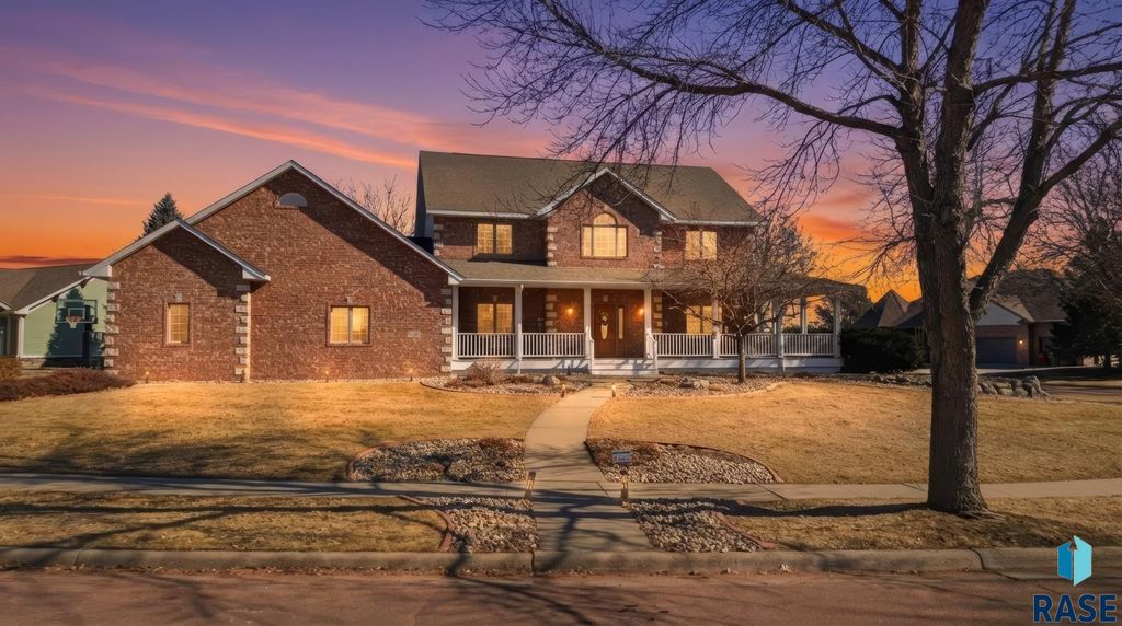 6308 S Grand Prairie Dr Drive, Sioux Falls, SD 57108