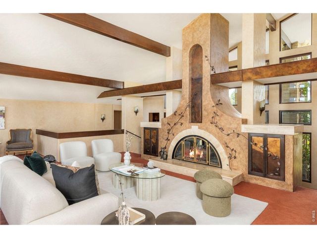 7009 Rozena Dr, Longmont, CO 80503