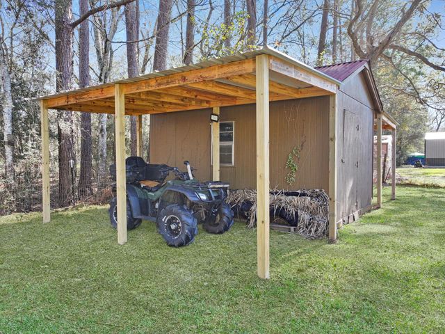 64 Cr 4010, Dayton, TX 77535