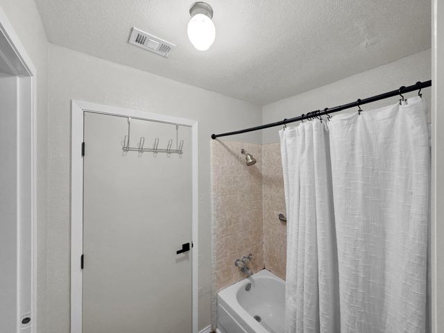 64 Cr 4010, Dayton, TX 77535