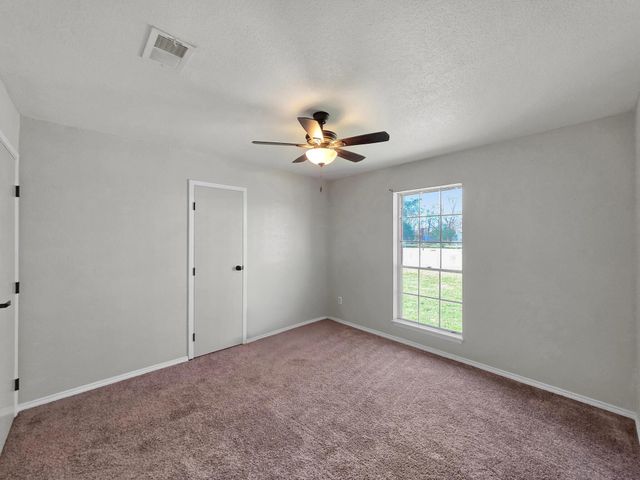 64 Cr 4010, Dayton, TX 77535