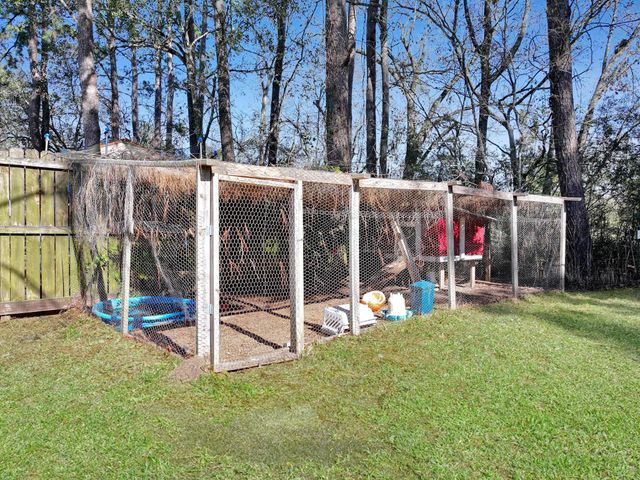 64 Cr 4010, Dayton, TX 77535