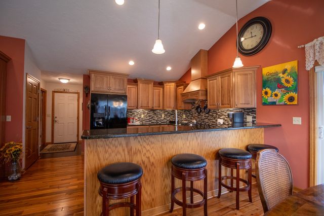 179 LAKE HAVEN Court, Erie, PA 16511