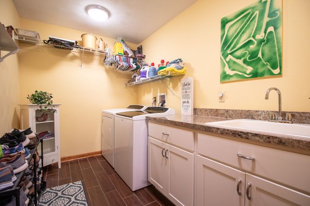 179 LAKE HAVEN Court, Erie, PA 16511