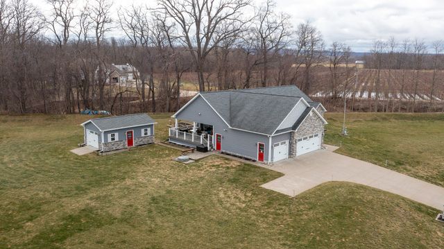 179 LAKE HAVEN Court, Erie, PA 16511