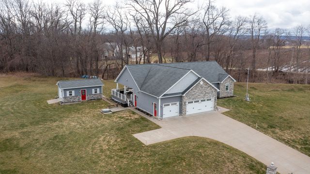 179 LAKE HAVEN Court, Erie, PA 16511