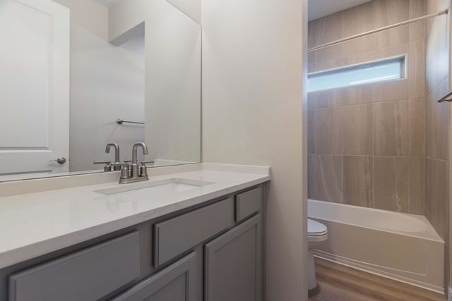 6923 Ava Road NE, Rio Rancho, NM 87144