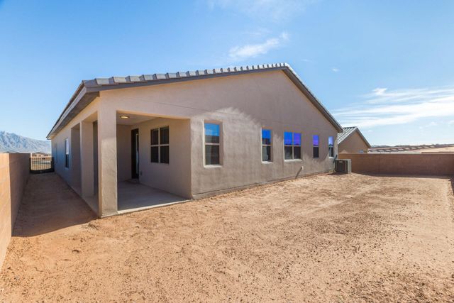 6923 Ava Road NE, Rio Rancho, NM 87144