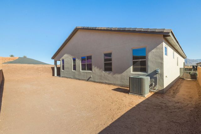 6923 Ava Road NE, Rio Rancho, NM 87144