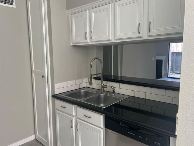 6601 Sands Point Drive 69, Houston, TX 77074