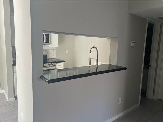 6601 Sands Point Drive 69, Houston, TX 77074