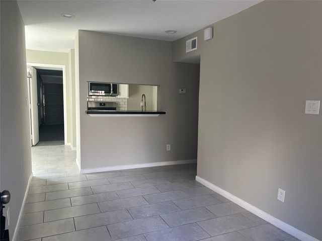 6601 Sands Point Drive 69, Houston, TX 77074