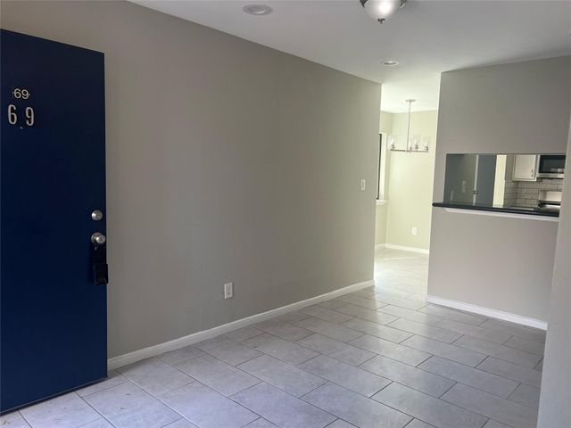 6601 Sands Point Drive 69, Houston, TX 77074