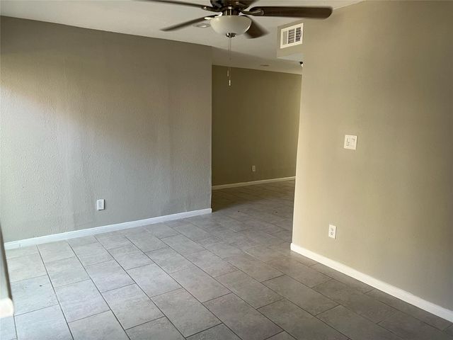 6601 Sands Point Drive 69, Houston, TX 77074