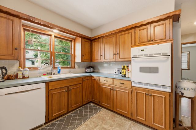 2805 N Richmond Avenue, Wichita, KS 67204