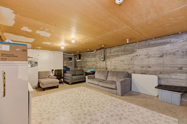 2805 N Richmond Avenue, Wichita, KS 67204