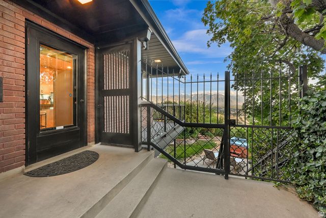 828 N EASTCAPITOL BLVD, Salt Lake City, UT 84103