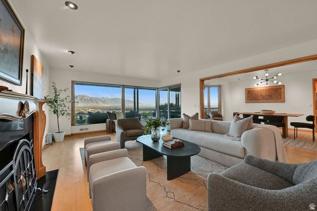 828 N EASTCAPITOL BLVD, Salt Lake City, UT 84103