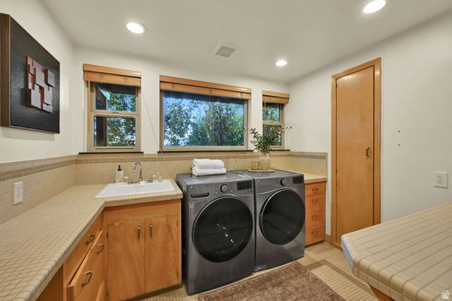 828 N EASTCAPITOL BLVD, Salt Lake City, UT 84103