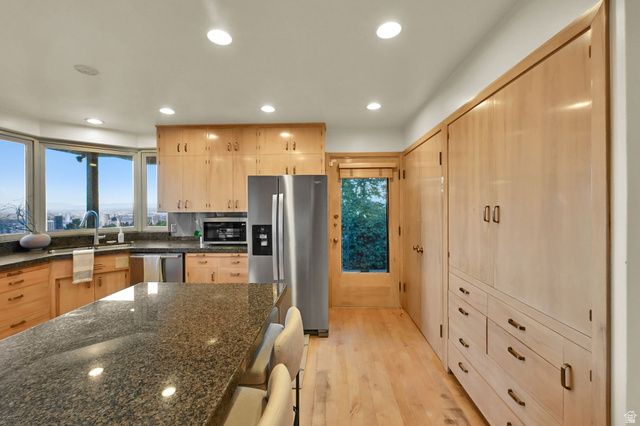828 N EASTCAPITOL BLVD, Salt Lake City, UT 84103