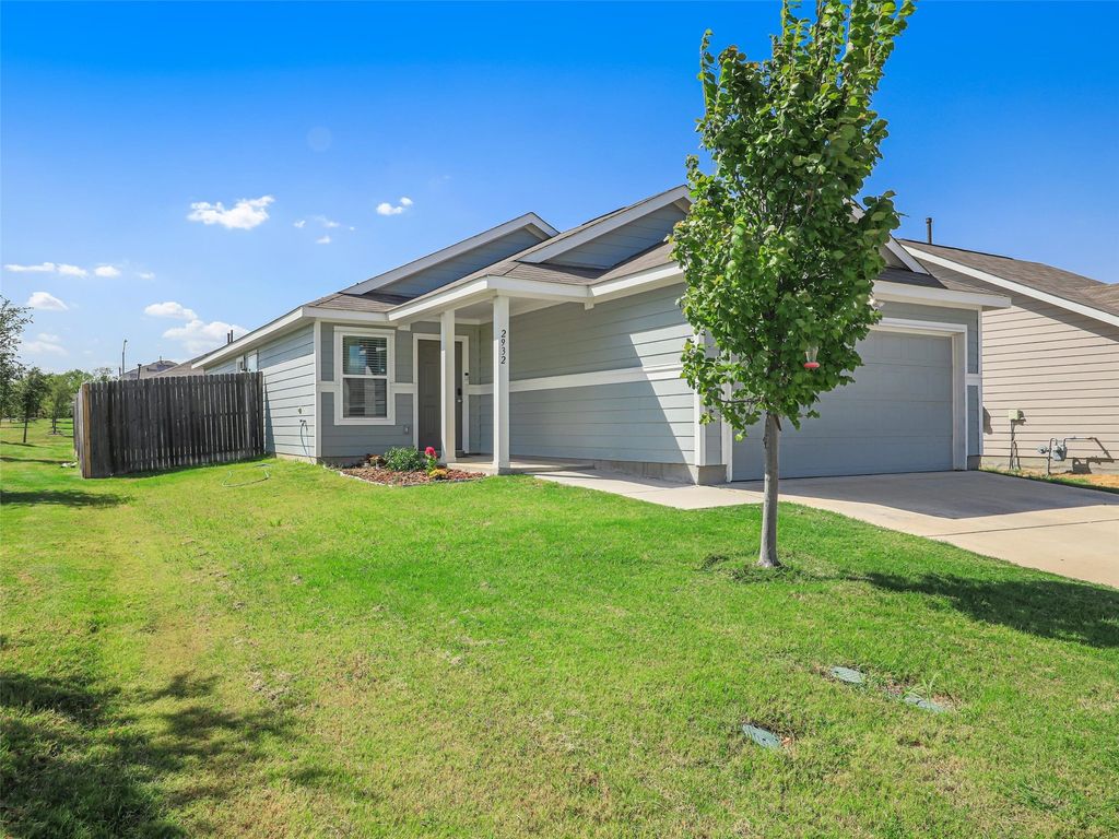2932 Dora Drive, Fort Worth, TX 76119 — exterior
