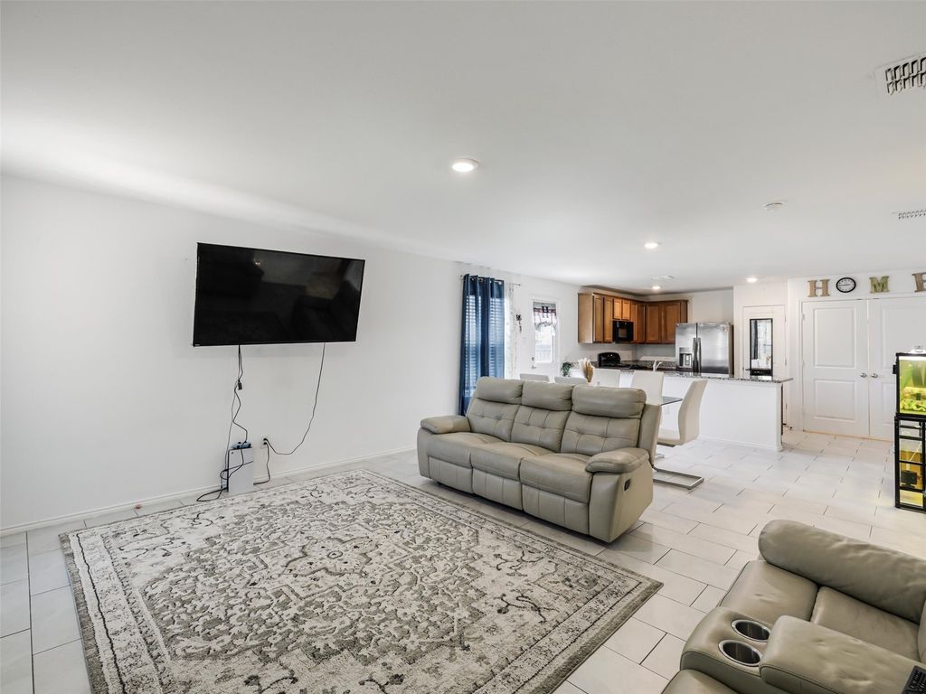 2932 Dora Drive, Fort Worth, TX 76119 — photo 5