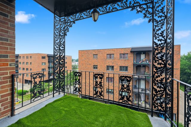 9332 Landings Lane 506, Des Plaines, IL 60016