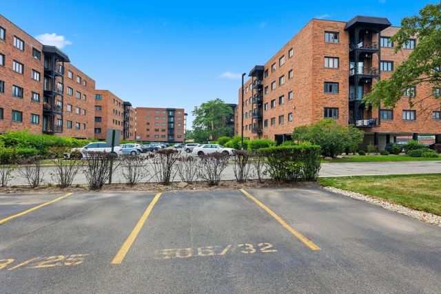 9332 Landings Lane 506, Des Plaines, IL 60016