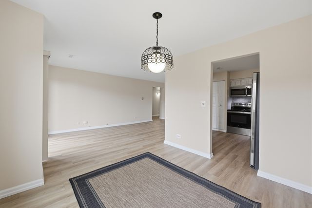 9332 Landings Lane 506, Des Plaines, IL 60016