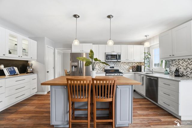 830 Kings Park Road, Monroe Twp, MI 48161