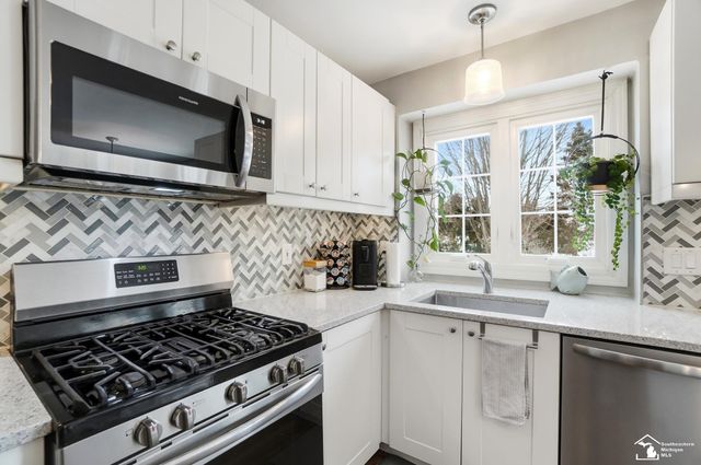 830 Kings Park Road, Monroe Twp, MI 48161