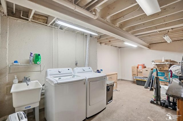 830 Kings Park Road, Monroe Twp, MI 48161