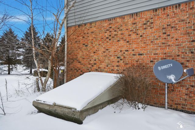 830 Kings Park Road, Monroe Twp, MI 48161