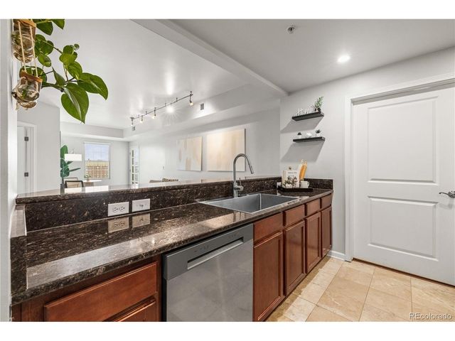 975 N Lincoln St 11H, Denver, CO 80203