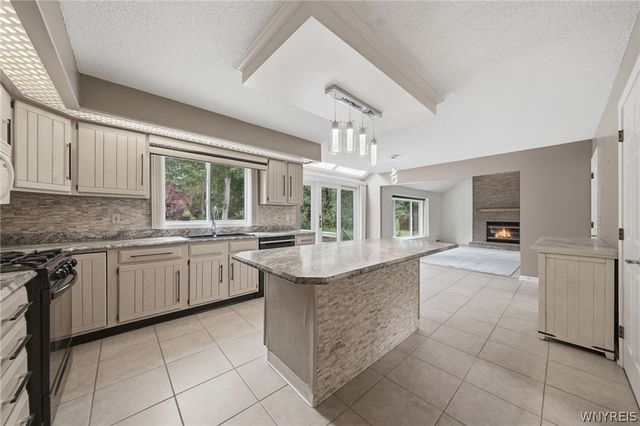 66 Windsong Court, Amherst, NY 14051