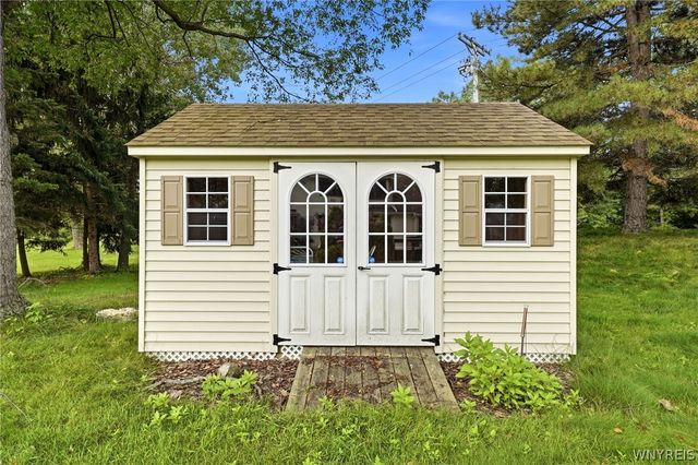66 Windsong Court, Amherst, NY 14051